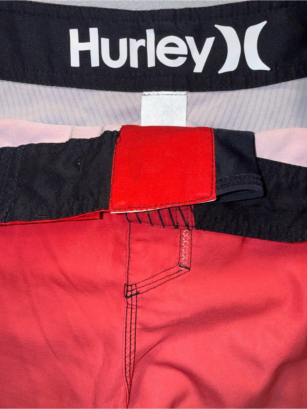 Hurley Men’s Red Black Striped Ombre Boardshorts Buckle Surf Waterski Boating - Picture 4 of 7